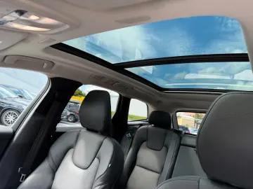 XC60 PLUS DARK AWD +PANO+STANDHZG+LED+AHK+1.HD
