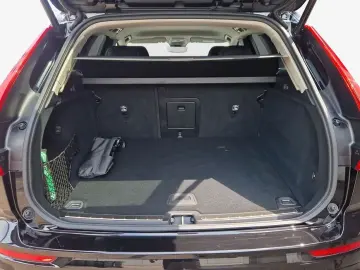 XC60 B4 D AWD Plus Dark *AHK/LED*
