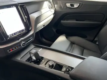 XC60 B4 AWD Plus-Dark Aut Leder BLIS PilotAssist