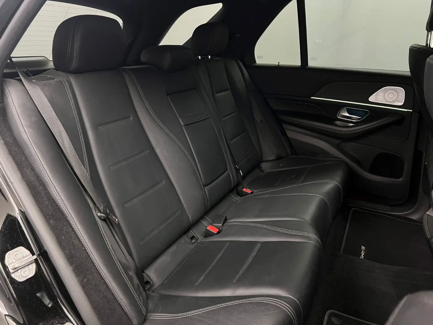 GLE 400d 4M AMG-LINE*AIRM*BURME*PANO*AHK*ACC*22Z