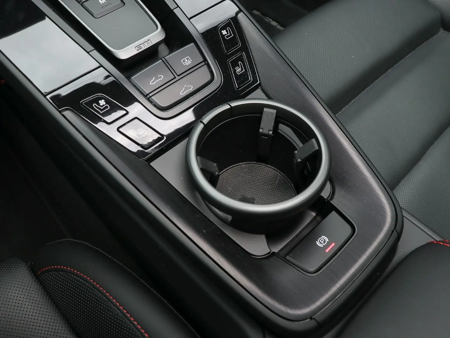992 911 Carrera 4GTS BOSE/LIFT/VENTILATION/360/SUNROOF/MATRX