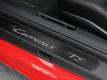 992 911 Carrera 4GTS BOSE/LIFT/VENTILATION/360/SUNROOF/MATRX
