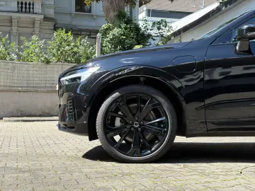 VOLVO XC60 T6 Plus Black Edition 360 PANO H&K 21
