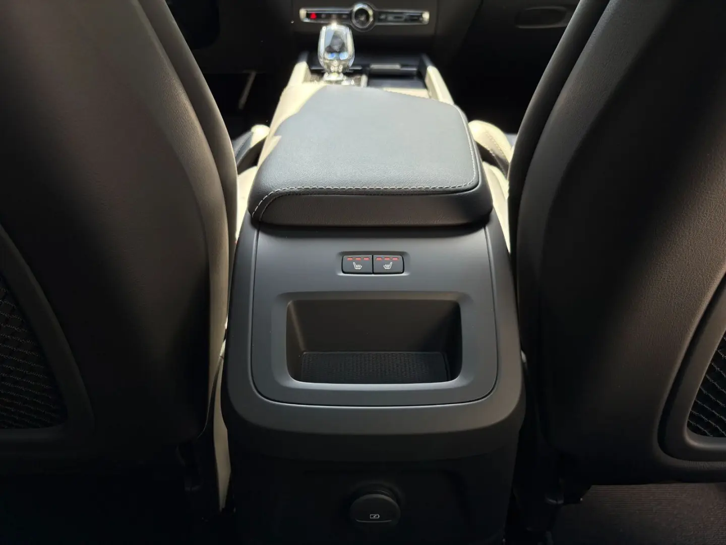 VOLVO XC60 T6 Plus Black Edition 360 PANO H&K 21