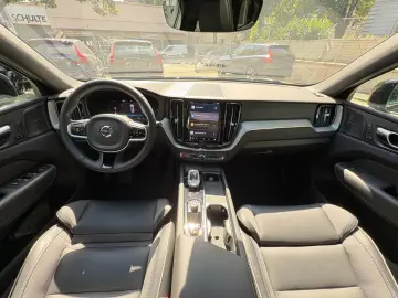 VOLVO XC60 T6 Plus Black Edition 360 PANO H&K 21