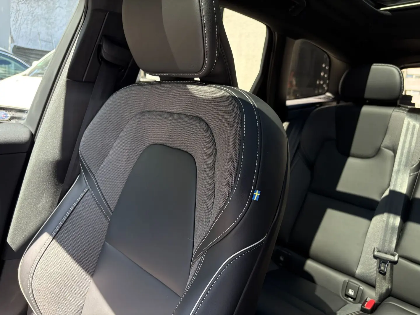 VOLVO XC60 T6 Plus Black Edition 360 PANO H&K 21