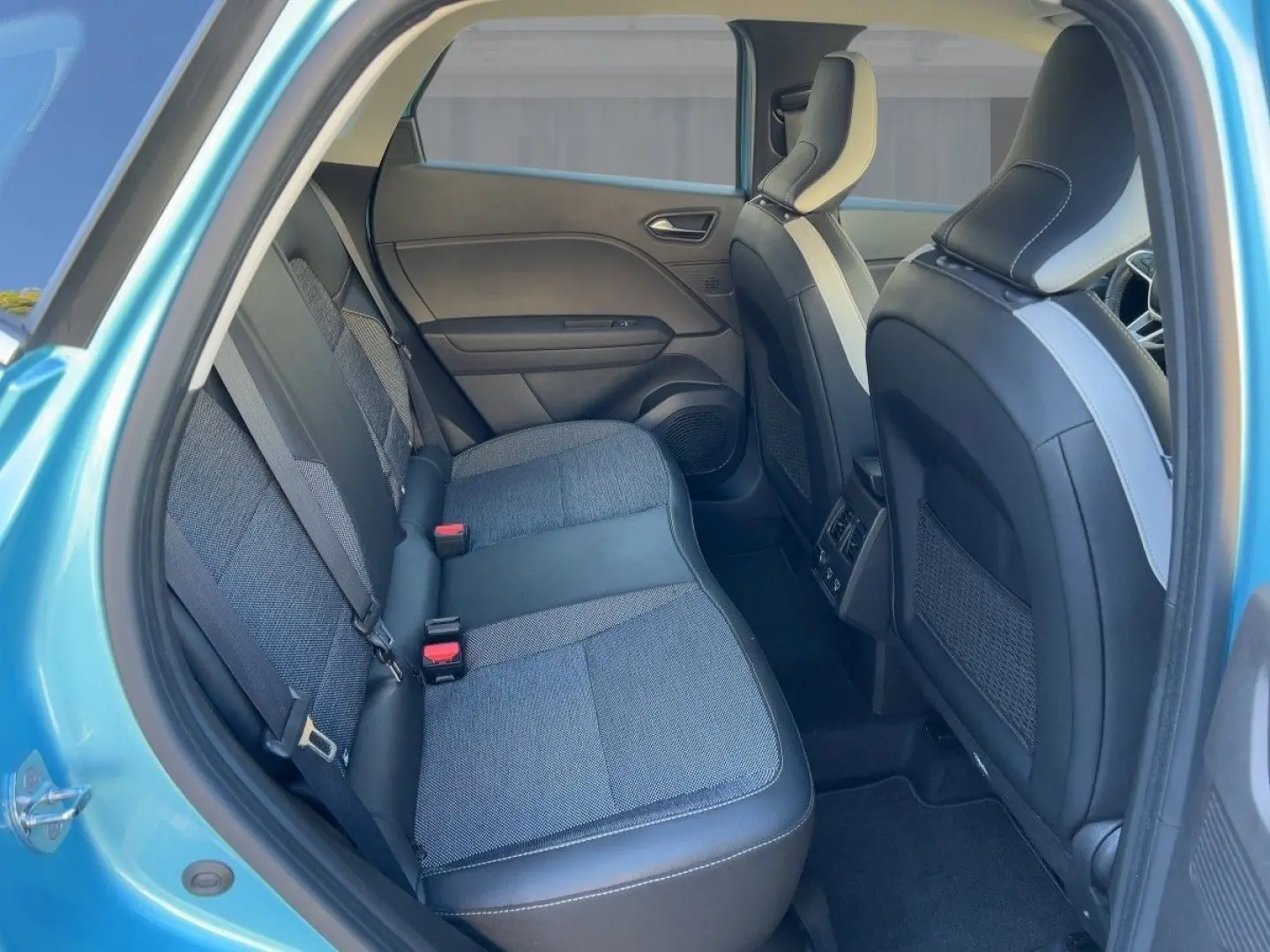 RENAULT Captur 1.3 TCE 140 INTENS LEASING