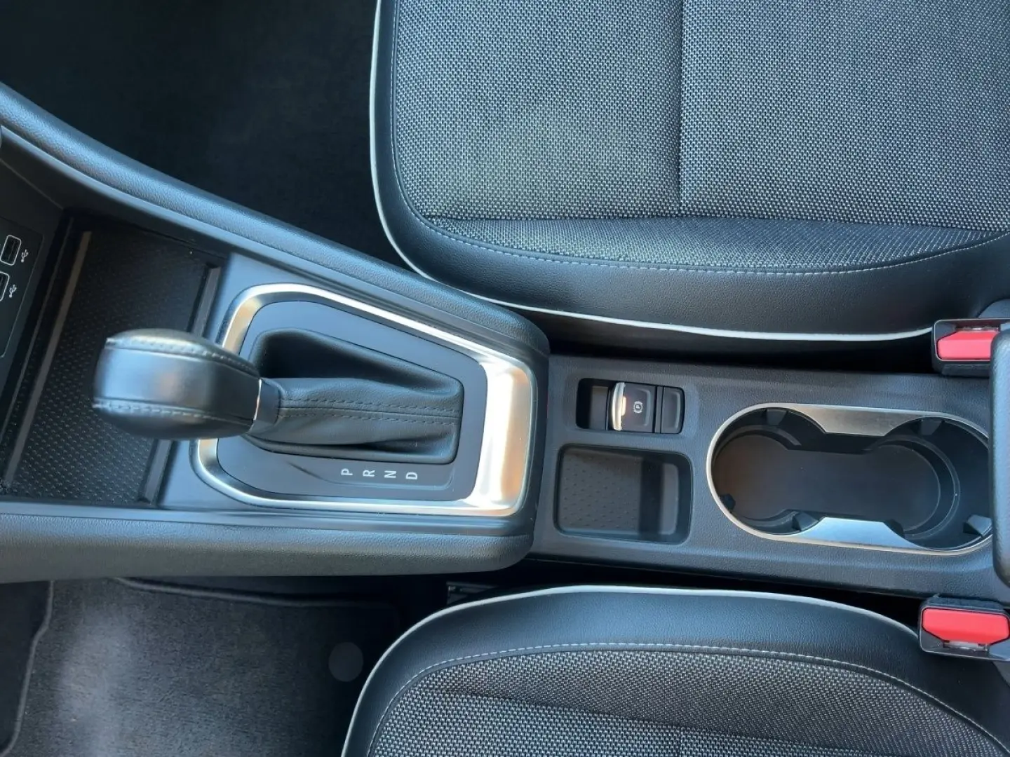 RENAULT Captur 1.3 TCE 140 INTENS LEASING