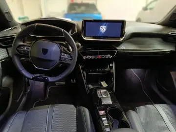 PEUGEOT 2008 GT PureTech 130 EAT8*360°Cam*ACC*LED/LEASING