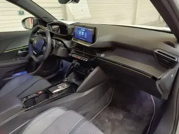 PEUGEOT 2008 GT PureTech 130 EAT8*360°Cam*ACC*LED/LEASING