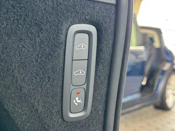 XC90 T8 RecharePlusBright|PlugInHybrid|AHK|7Sitz