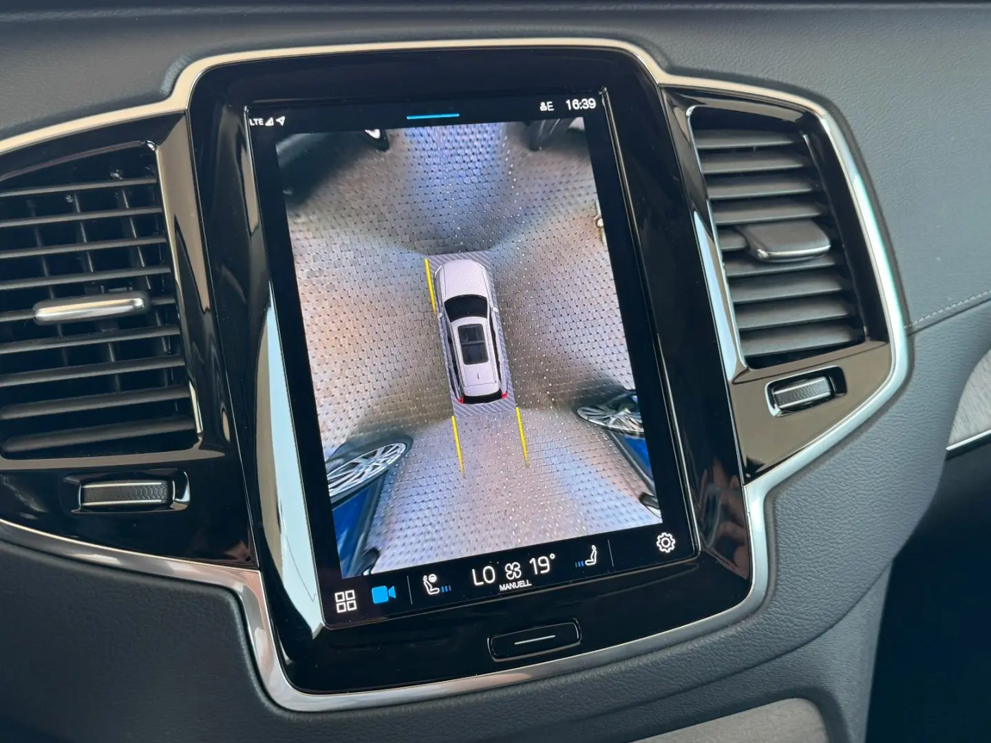 XC90 T8 RecharePlusBright|PlugInHybrid|AHK|7Sitz