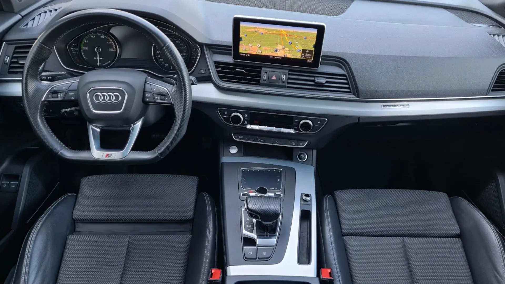 Q5 55 TFSI e QUATTRO - S LINE - MATRIX - PANO -