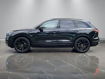 VOLKSWAGEN Touareg R-Line 3.0TDI +PANO+ACC+LEASING