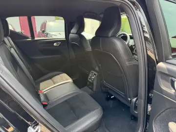 XC40 R Design Rechar Plug-In~H&K~Kam~ACC~DAB~AHK