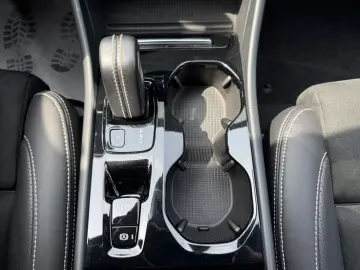 XC40 R Design Rechar Plug-In~H&K~Kam~ACC~DAB~AHK