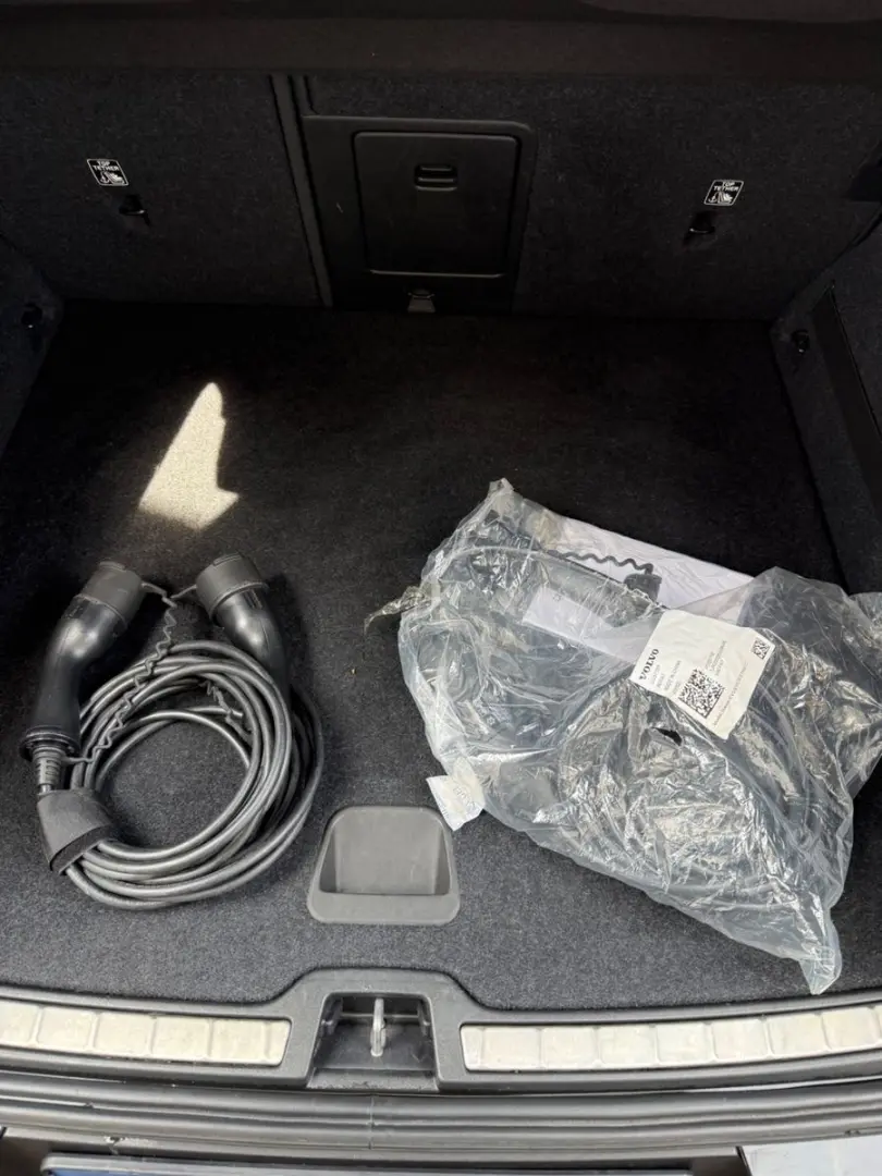 XC40 R Design Rechar Plug-In~H&K~Kam~ACC~DAB~AHK
