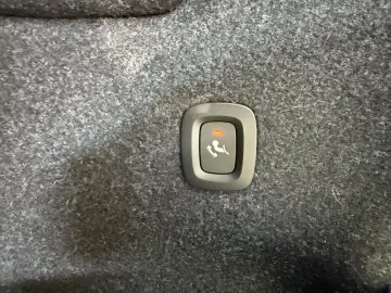 XC40 R Design Rechar Plug-In~H&K~Kam~ACC~DAB~AHK