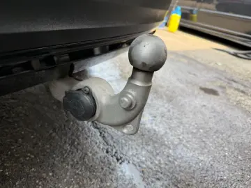 XC40 R Design Rechar Plug-In~H&K~Kam~ACC~DAB~AHK