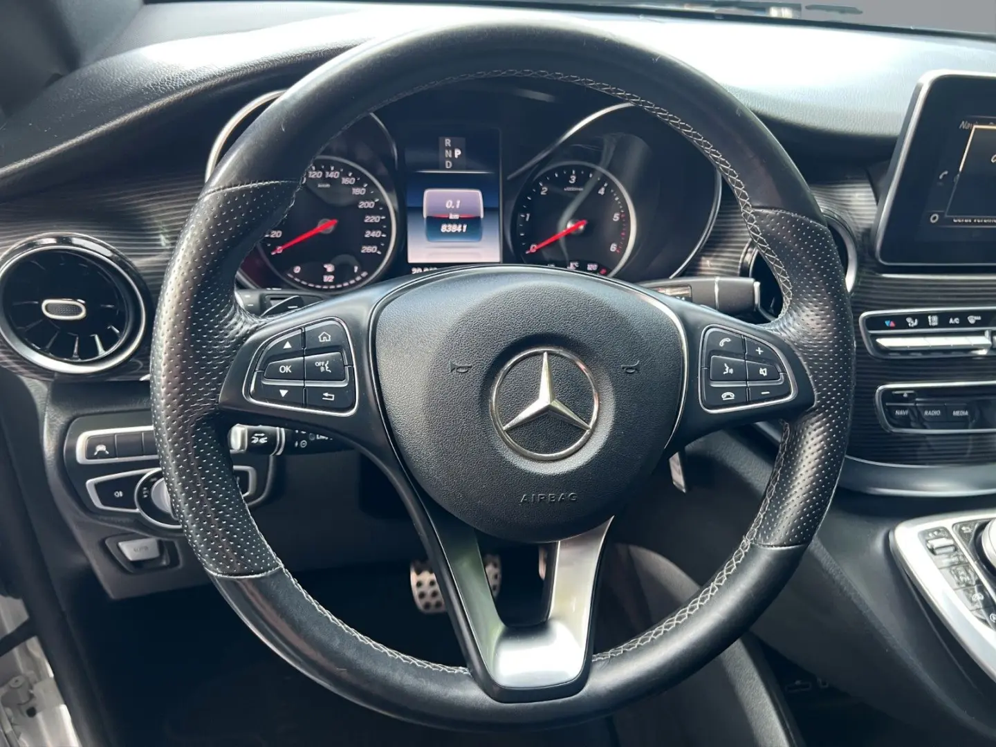 V 300 d EDITION Lang DISTRONIC/LEDER/KAMERA/AHK