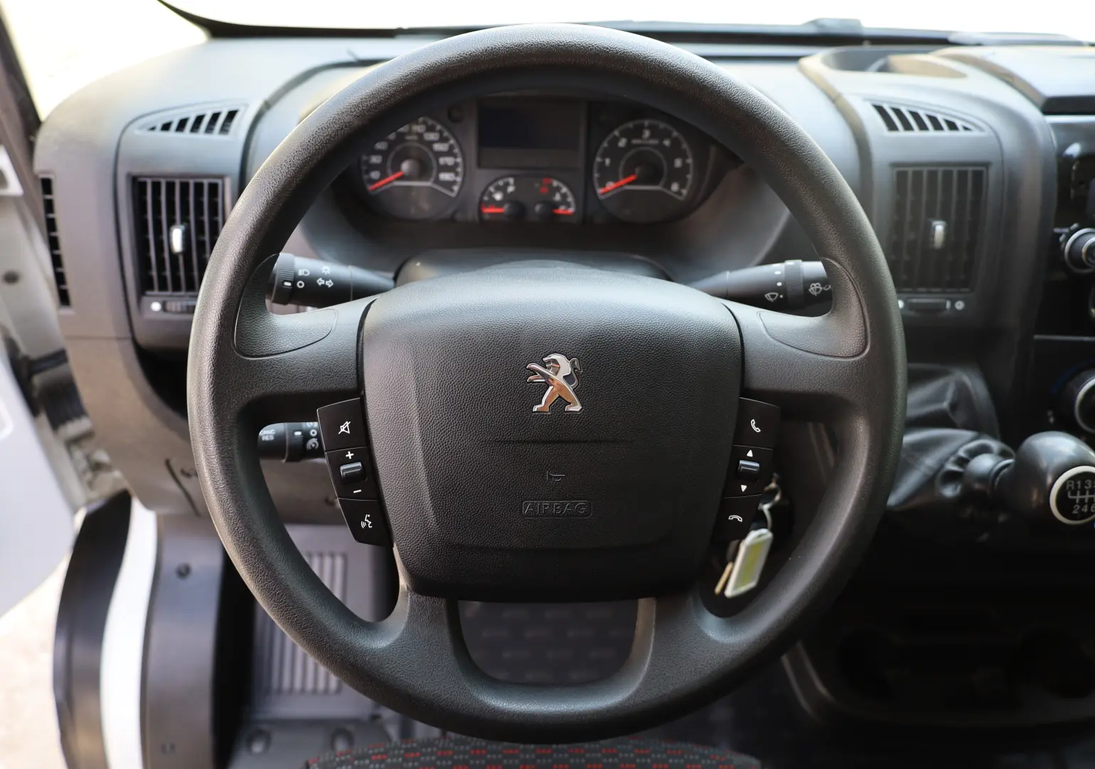 Peugeot Boxer L4H3 2.0D 130CP