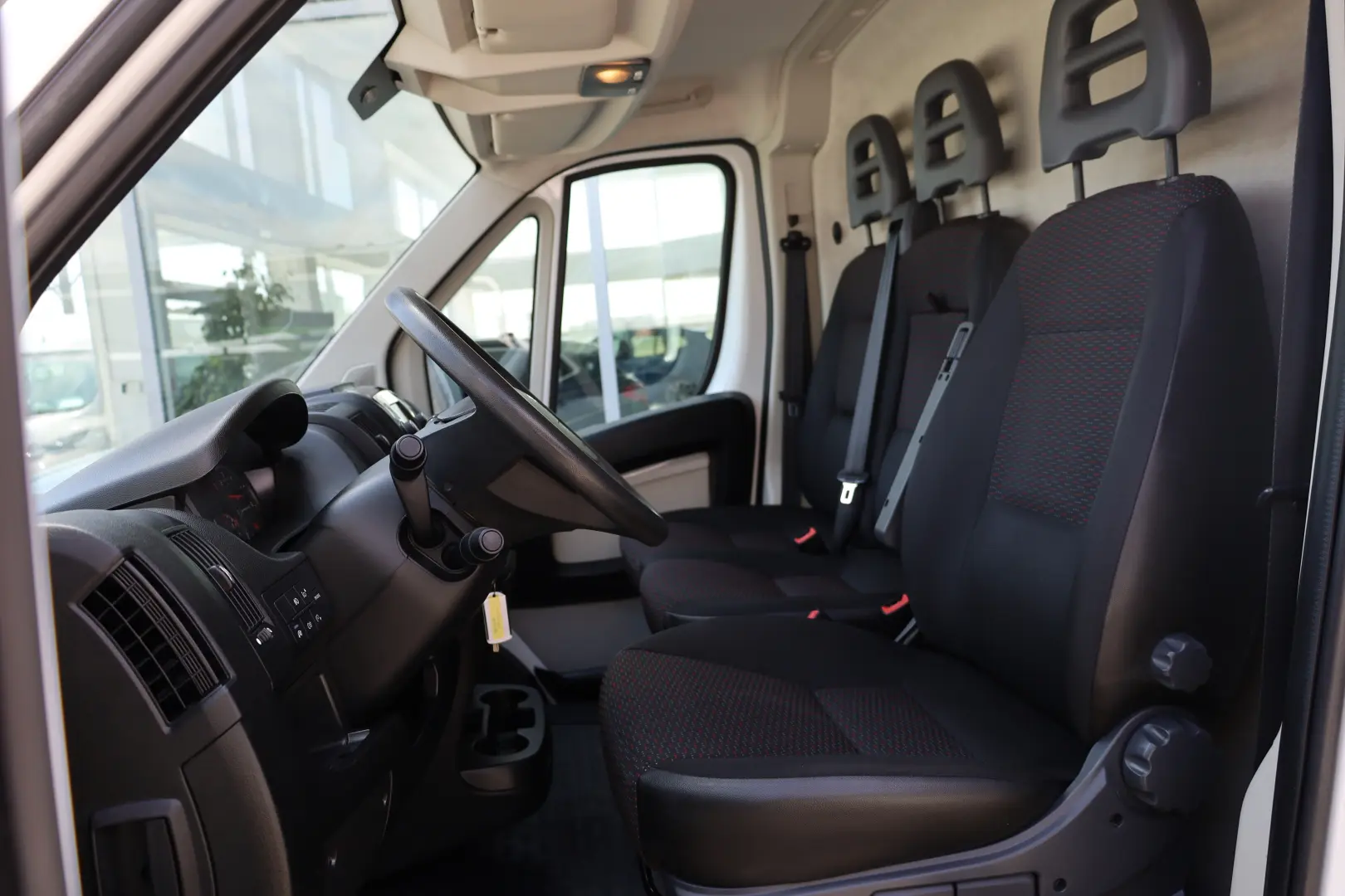 Peugeot Boxer L4H3 2.0D 130CP