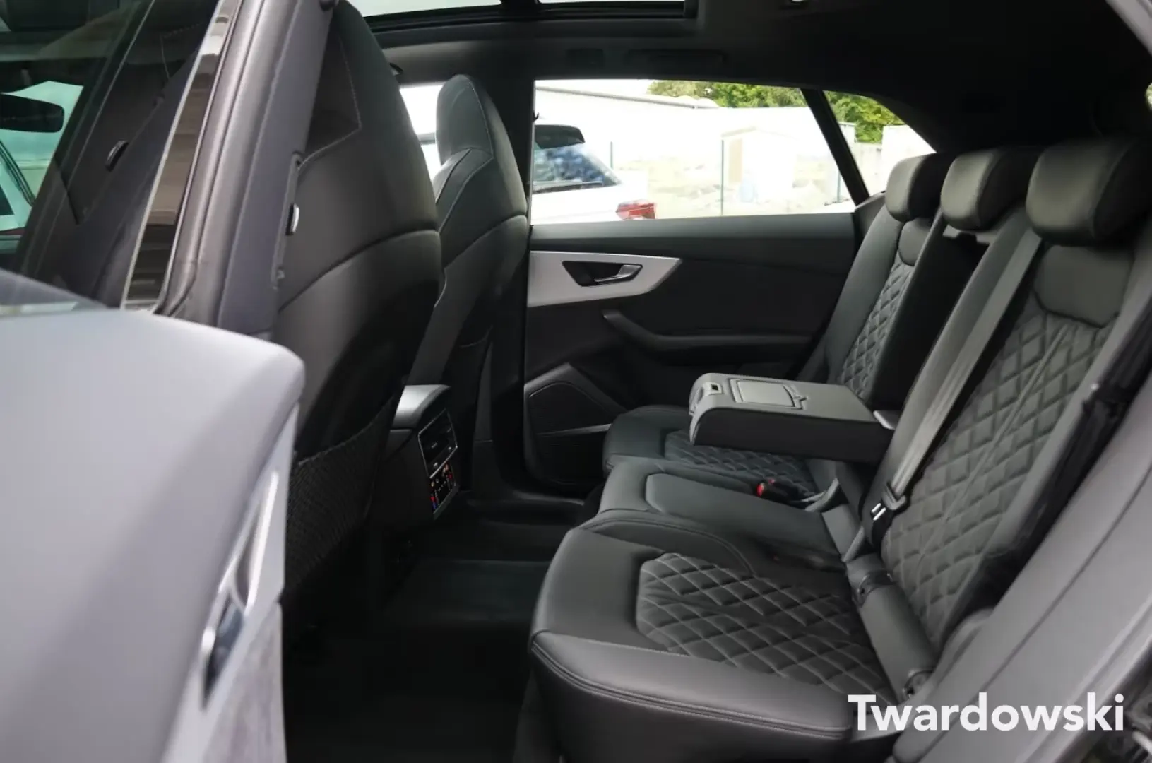 Audi Q8 55 S line+ Pano Soft