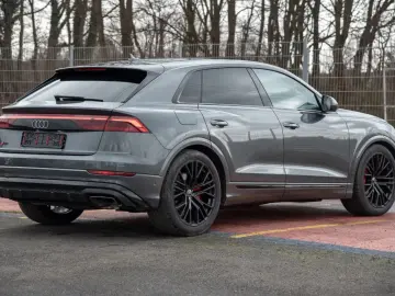 Audi Q8 55 TFSI quattro S-Line 2025
