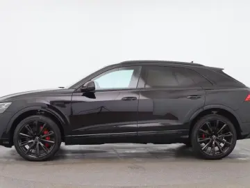 Audi SQ8 TFSI quattro