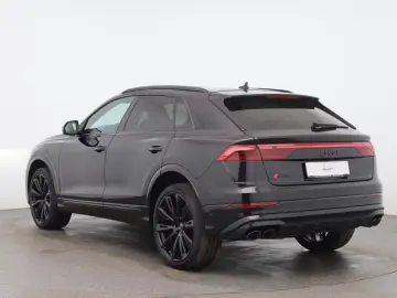 Audi SQ8 TFSI quattro