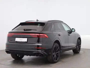 Audi SQ8 TFSI quattro