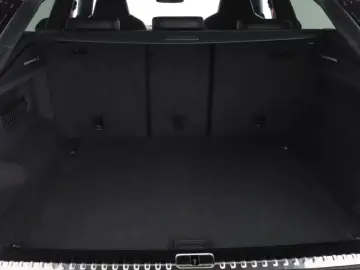 Audi SQ8 TFSI quattro