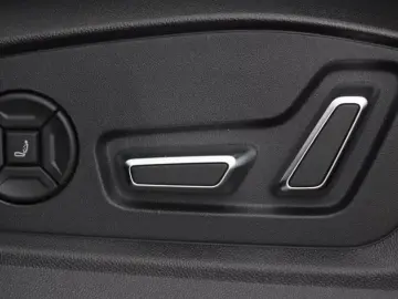 Audi SQ8 TFSI quattro