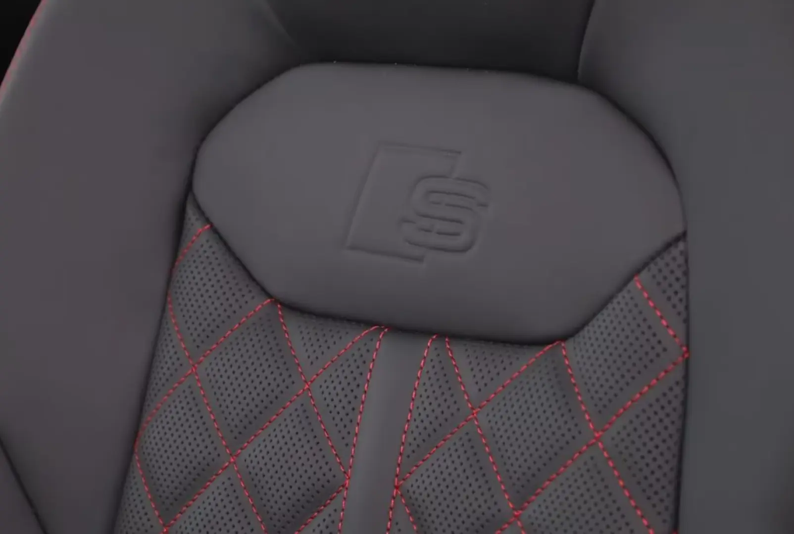 Audi SQ8 TFSI quattro