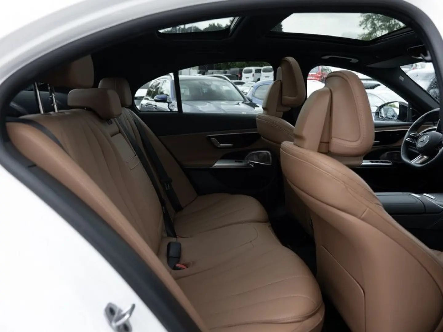 E 200 AMG-Sport/Super/Pano/Sitzklima/Burm/20''