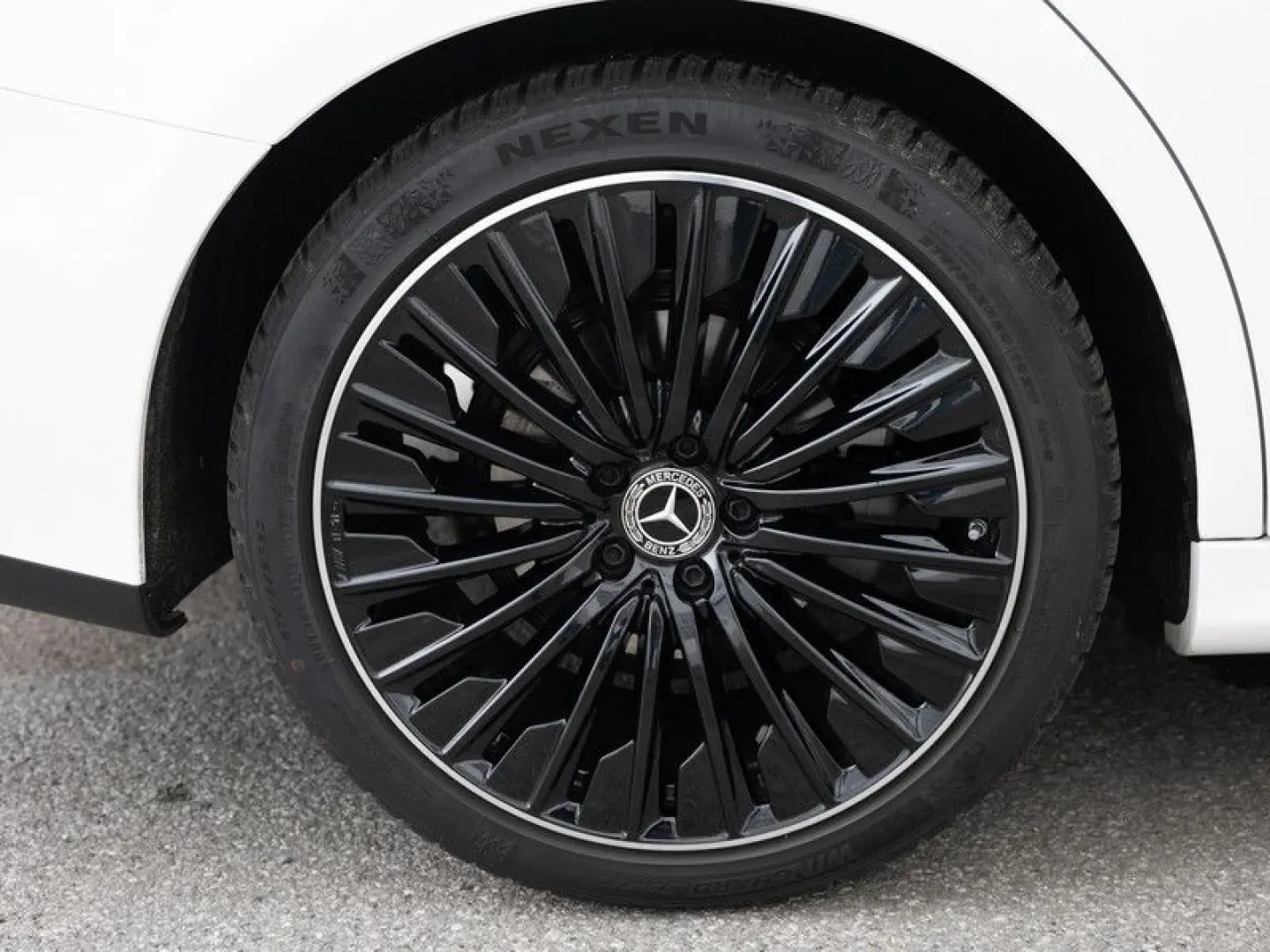 E 200 AMG-Sport/Super/Pano/Sitzklima/Burm/20''