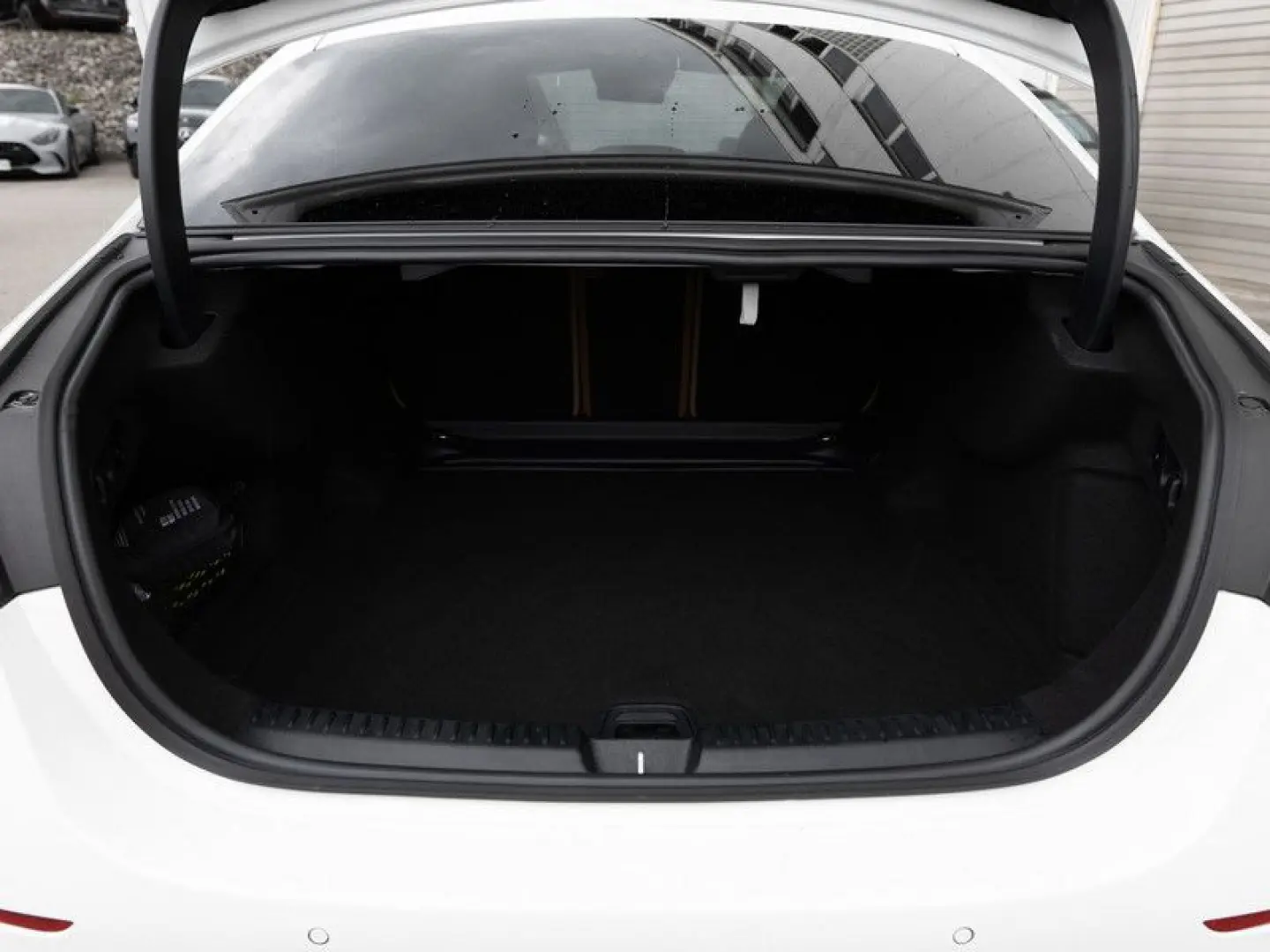 E 200 AMG-Sport/Super/Pano/Sitzklima/Burm/20''