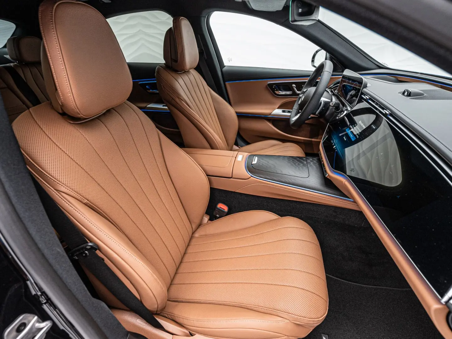 E 200 AMG Line Advanced Plus*MBUX Superscreen
