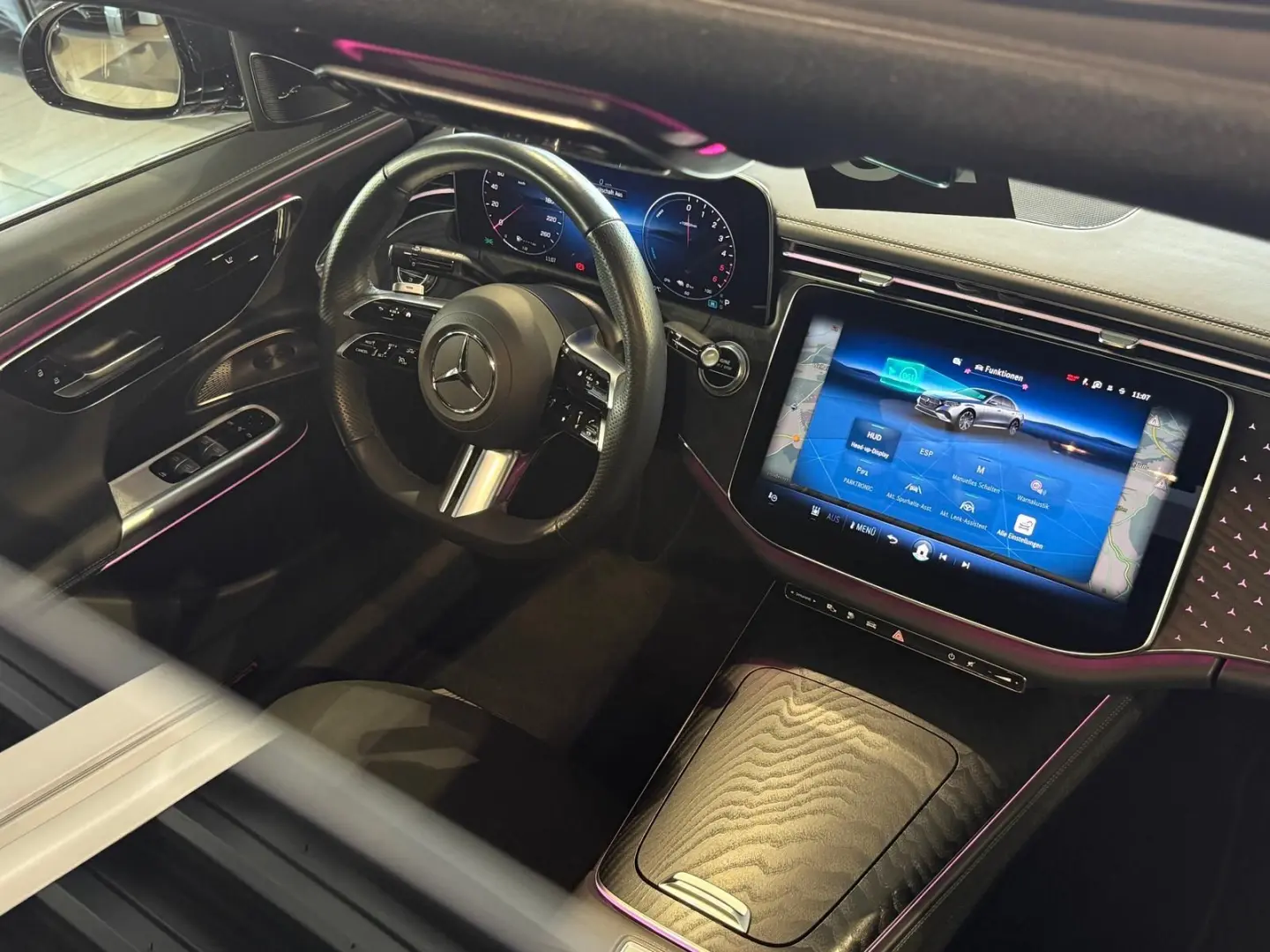 E 300 de 4Matic AMG Line *Pano*HuD*Burmester*20