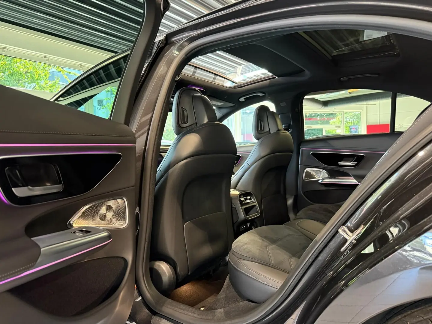 E 300 de 4Matic AMG Line *Pano*HuD*Burmester*20