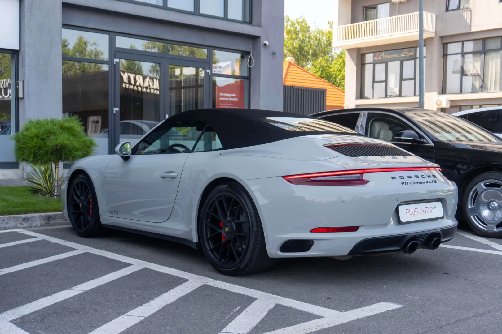 Porsche Carrera 4 GTS Cabrio