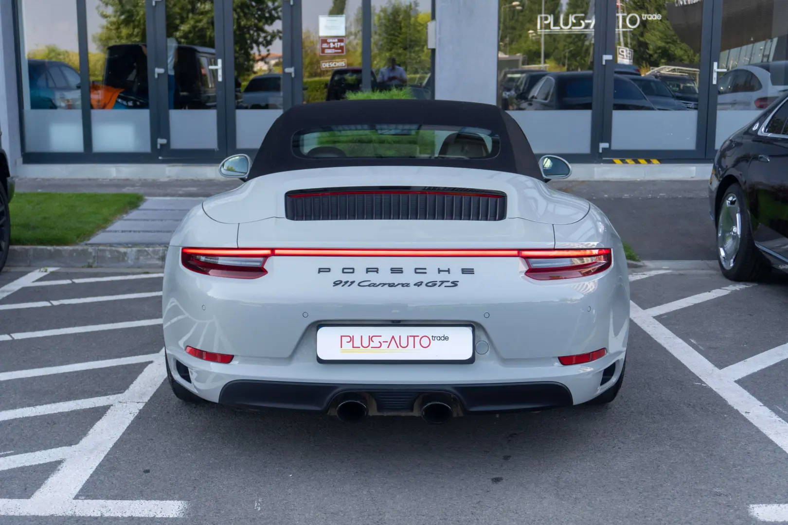 Porsche Carrera 4 GTS Cabrio
