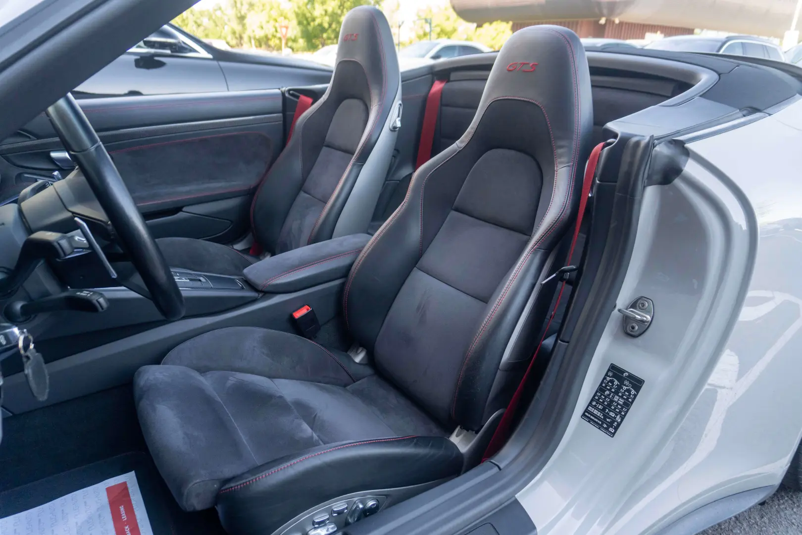 Porsche Carrera 4 GTS Cabrio