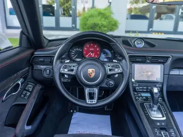 Porsche Carrera 4 GTS Cabrio