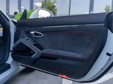 Porsche Carrera 4 GTS Cabrio