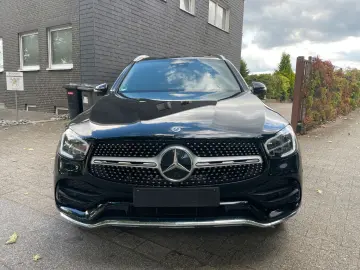 GLC 220 d 4Matic AMG LINE PANO 360°