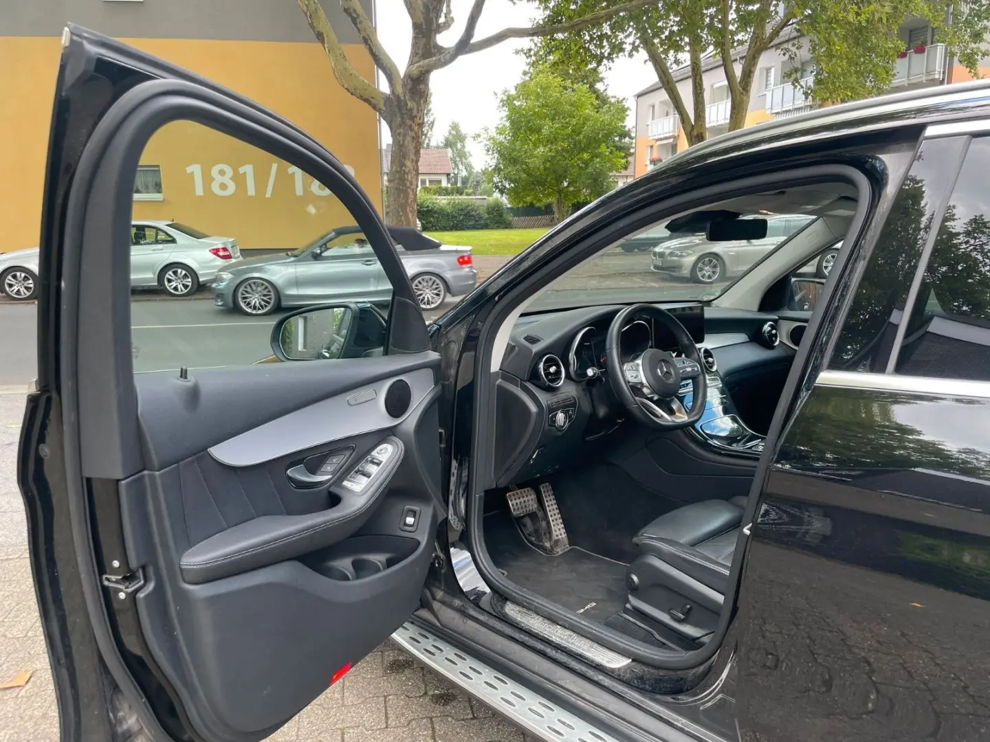 GLC 220 d 4Matic AMG LINE PANO 360°