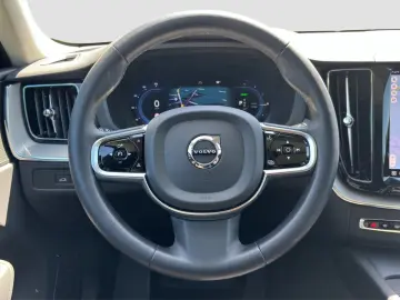 XC60 T8 Plus Dark Plug-In Hyb.AWD/AHK/Pano/21Zo