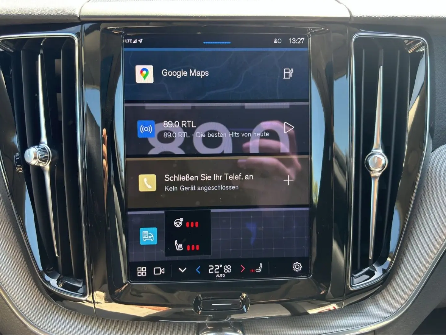 XC60 T8 Plus Dark Plug-In Hyb.AWD/AHK/Pano/21Zo
