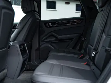 Cayenne E-Hybrid, 1. Hand, MwSt. 22 Techart